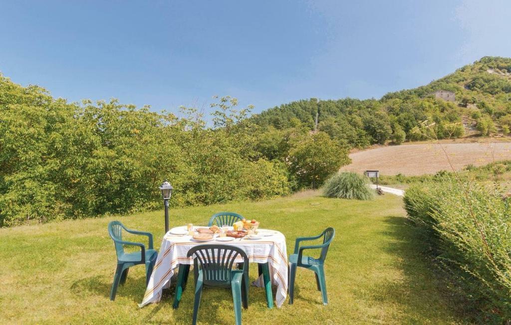 בית הארחה Apecchio 	Relais Valguerriera מראה חיצוני תמונה